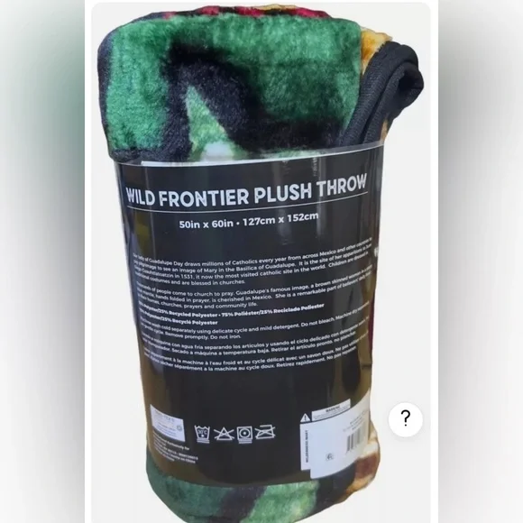 Virgin of Guadalupe plush throw - Picture 3 of 3